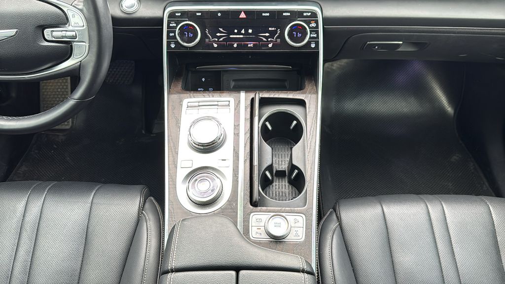 2024 GENESIS GV80 Standard - Photo 23