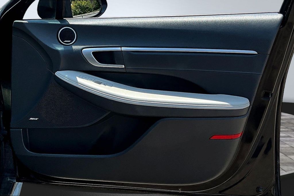 2022 Hyundai Sonata Limited - Photo 28