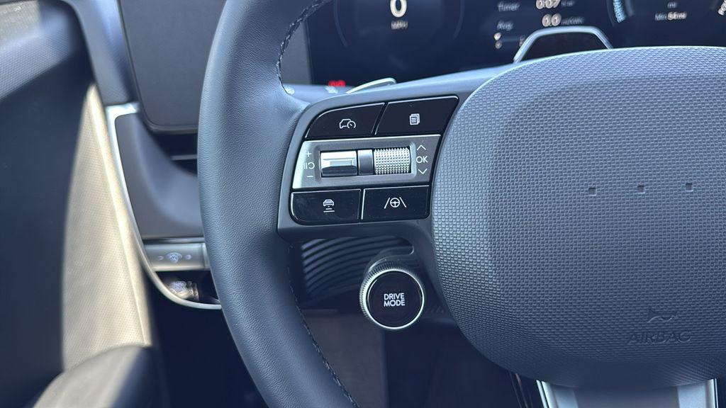 2025 Hyundai IONIQ 5 SE - Photo 18