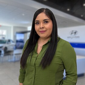 Staff member Yarizma Garcia from ID_fb031a
