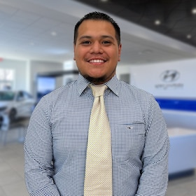Staff member Joel Tovar from ID_fb031a