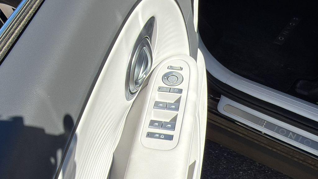2026 Hyundai IONIQ 9 SEL - Photo 9