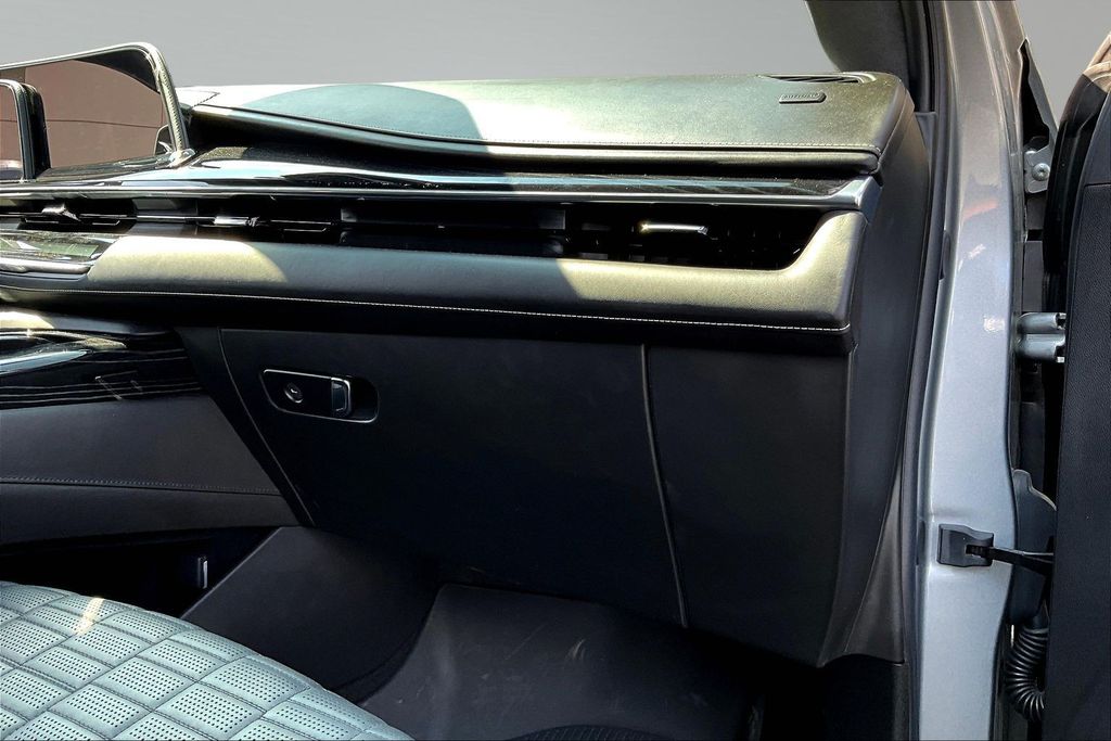 2024 Cadillac Escalade V-Series - Photo 26