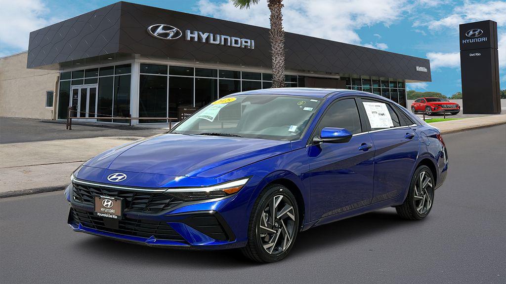 2025 Hyundai Elantra SEL - Photo 6