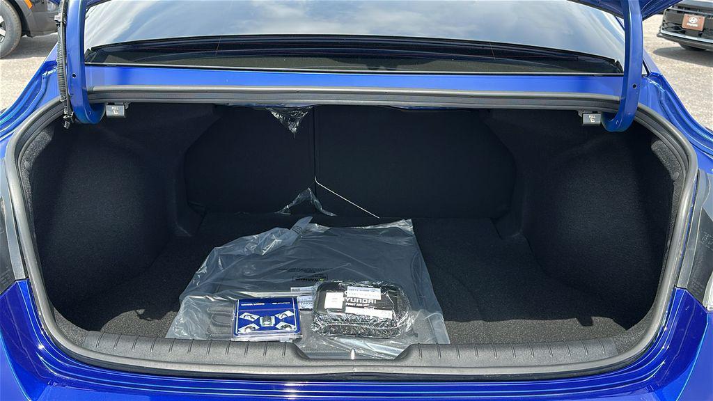 2025 Hyundai Elantra SEL - Photo 21