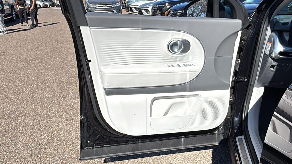 2026 Hyundai IONIQ 9 SEL - Photo 8