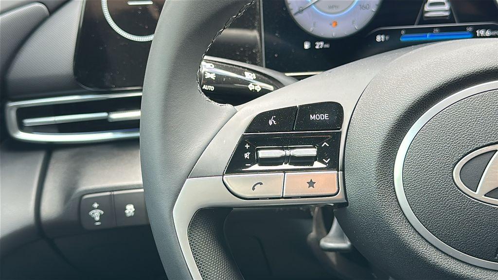 2025 Hyundai Elantra SEL - Photo 18