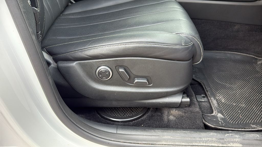 2024 GENESIS GV80 Standard - Photo 27
