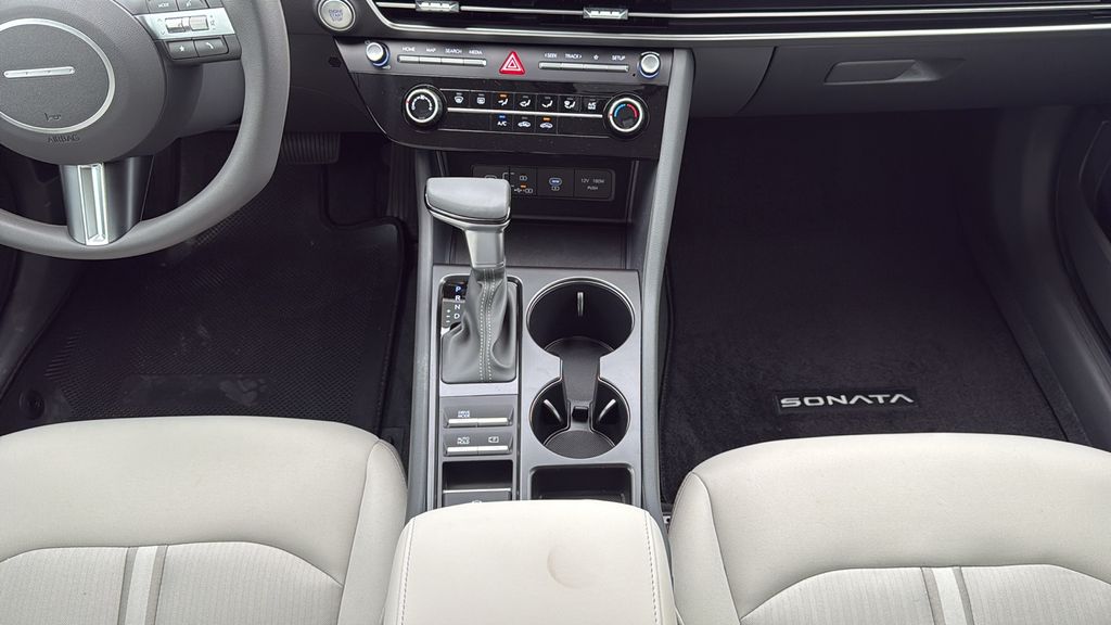 2026 Hyundai Sonata SE - Photo 23