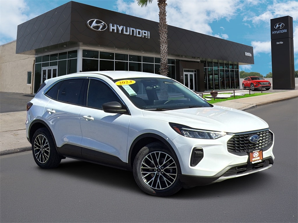 2023 Ford Escape Active's photo