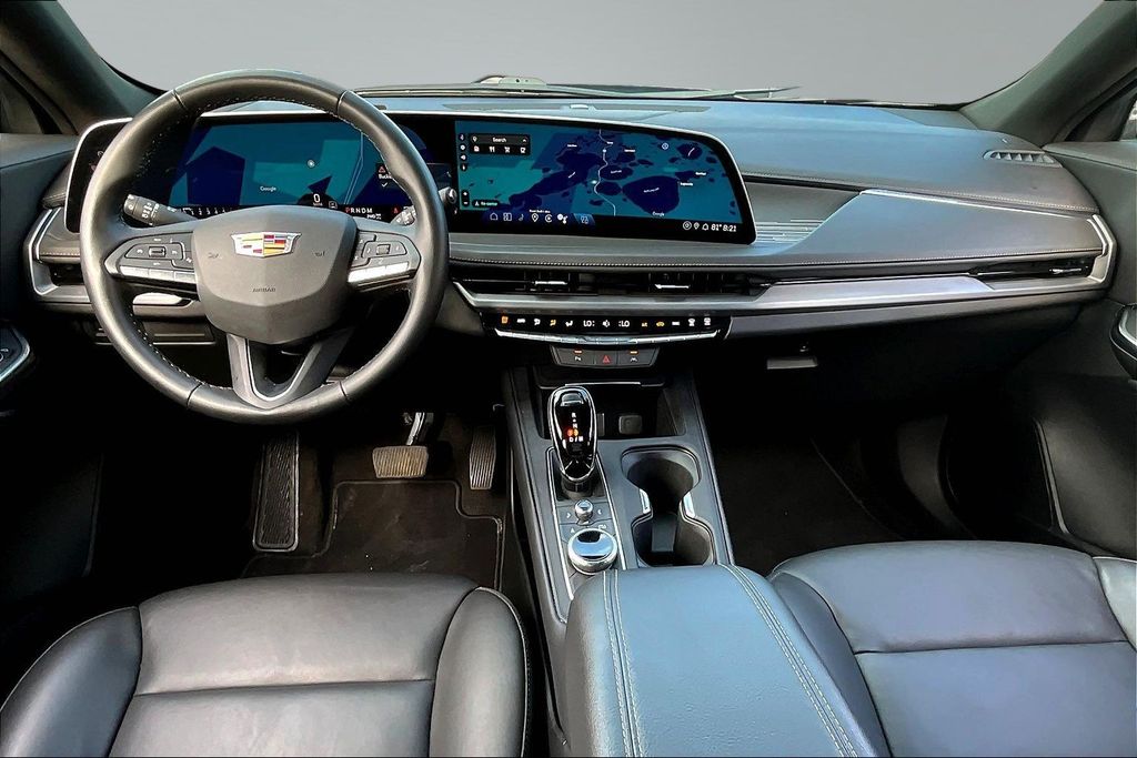 2025 Cadillac XT4 Premium Luxury - Photo 8