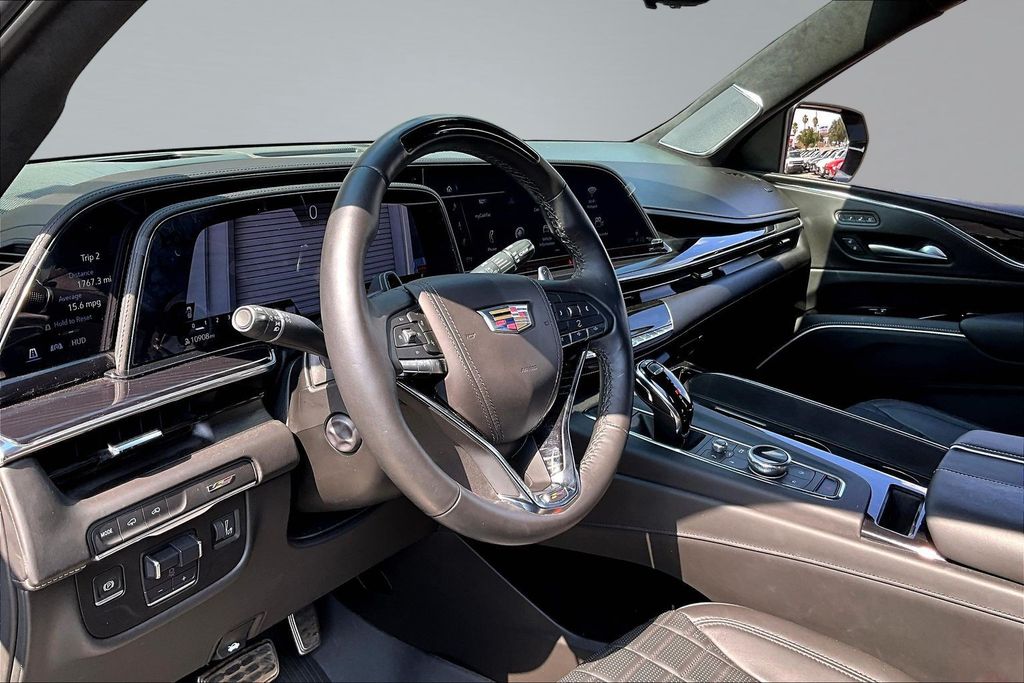 2024 Cadillac Escalade V-Series - Photo 17