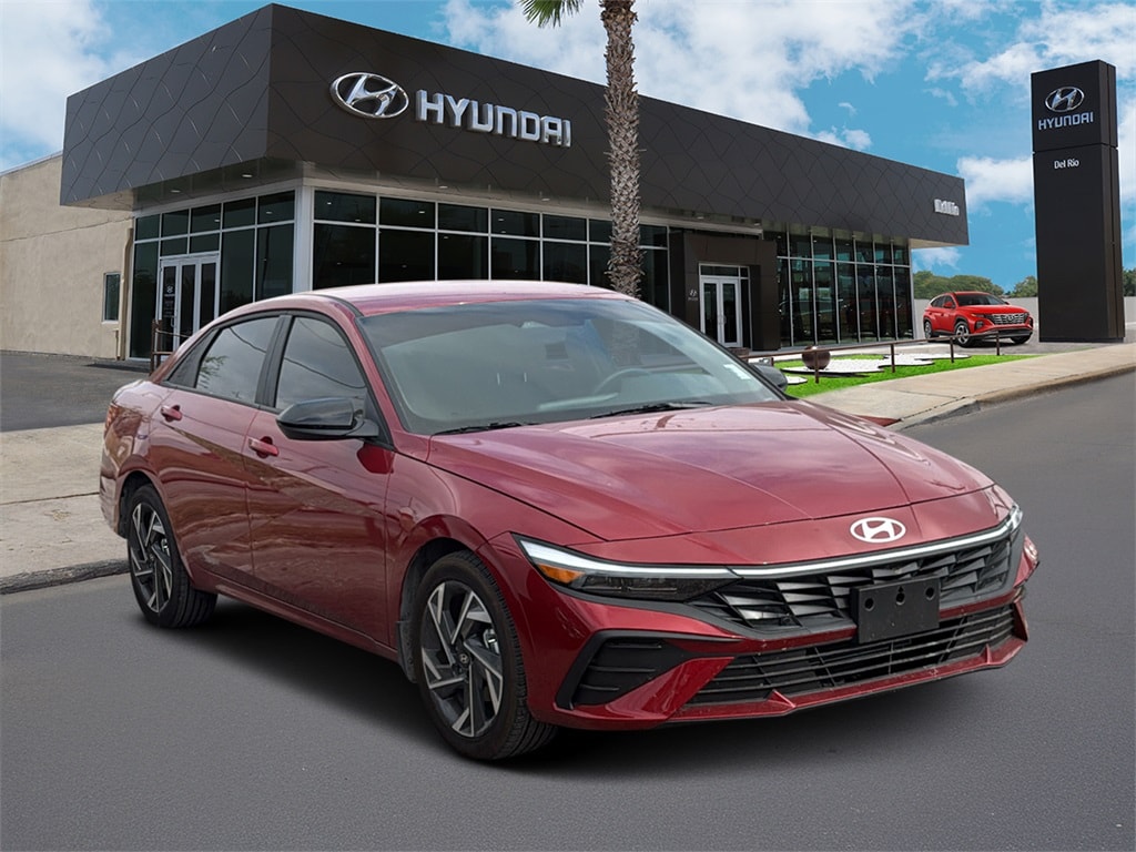 2025 Hyundai Elantra SEL's photo