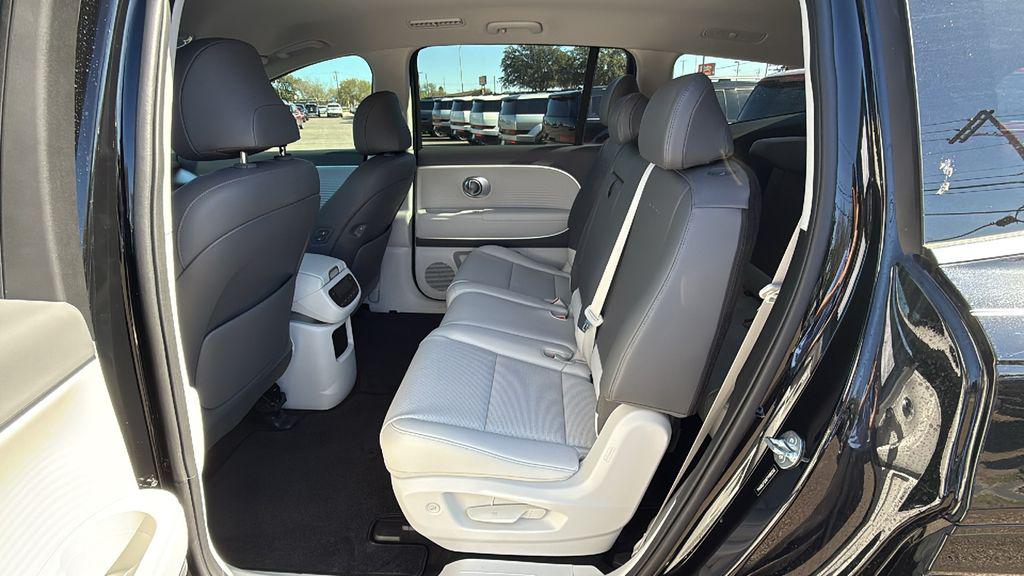 2026 Hyundai IONIQ 9 SEL - Photo 14