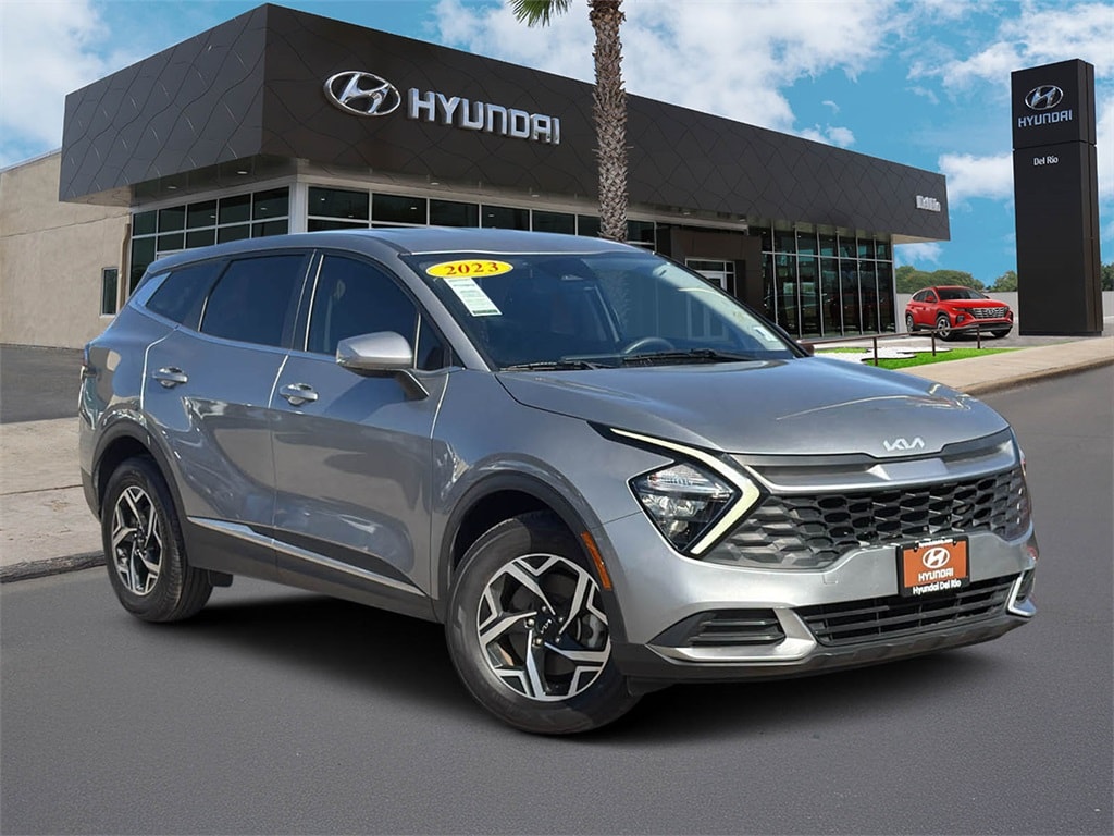 2023 Kia Sportage LX's photo