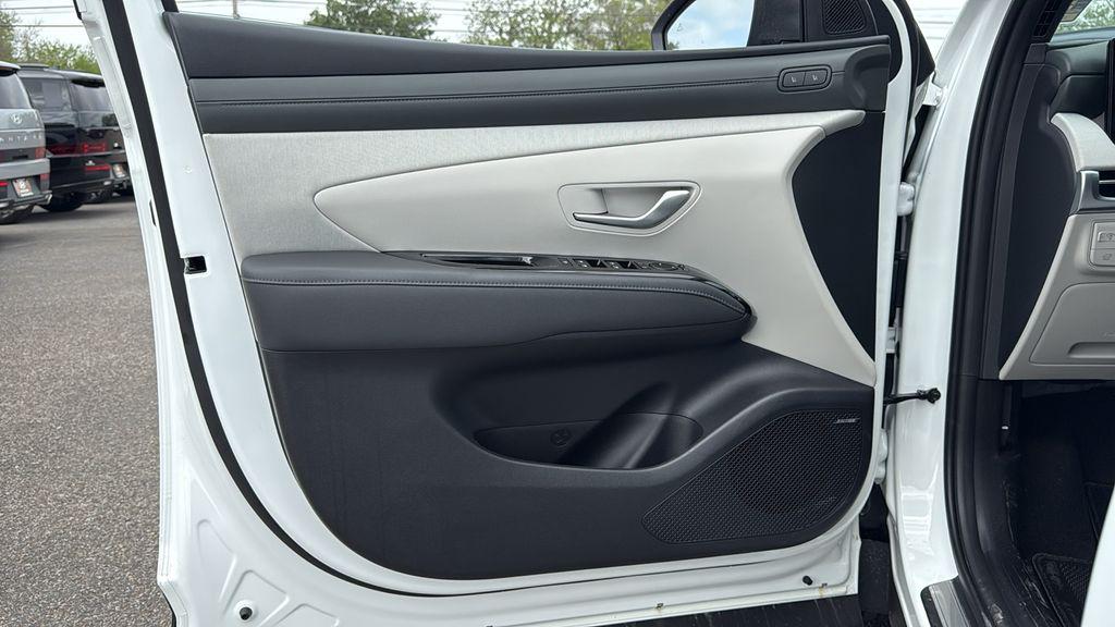 2025 Hyundai Tucson Limited - Photo 8