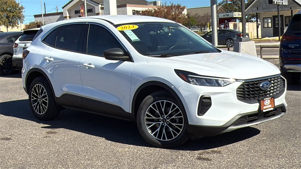 2023 Ford Escape Active's photo