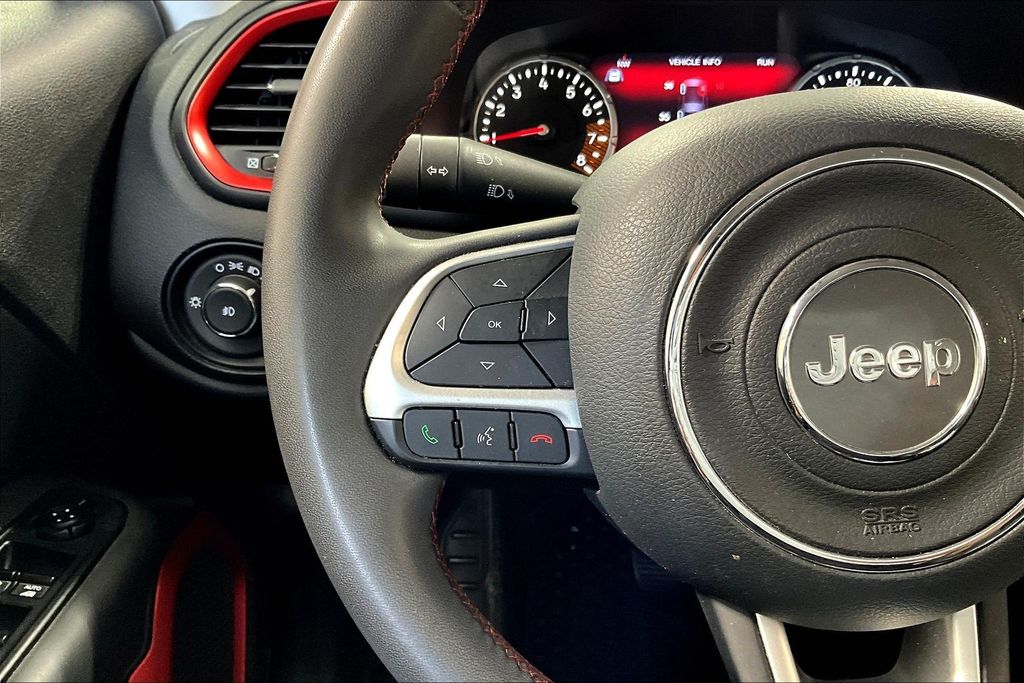 2023 Jeep Renegade Red Edition - Photo 12