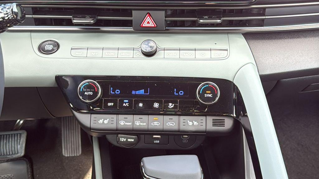 2025 Hyundai Elantra Limited - Photo 23