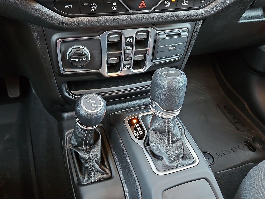 2025 Jeep Gladiator Sport S - Photo 11