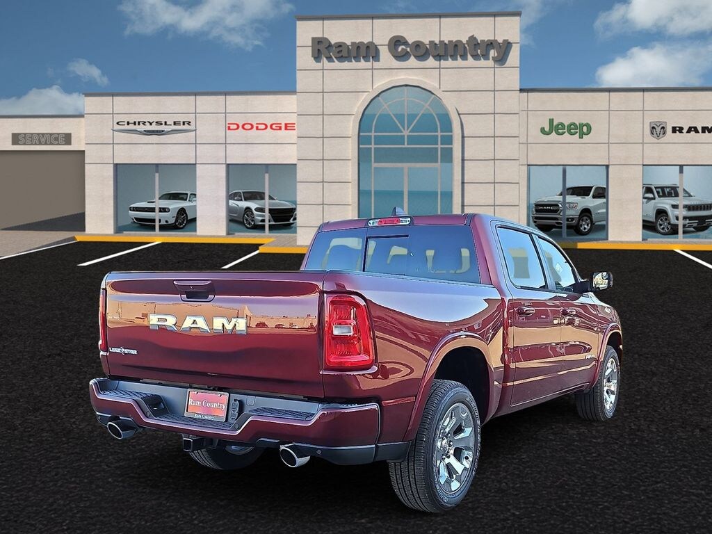 New 2025 Ram 1500 LONE STAR CREW CAB 4X2 5'7 BOX Pickup
