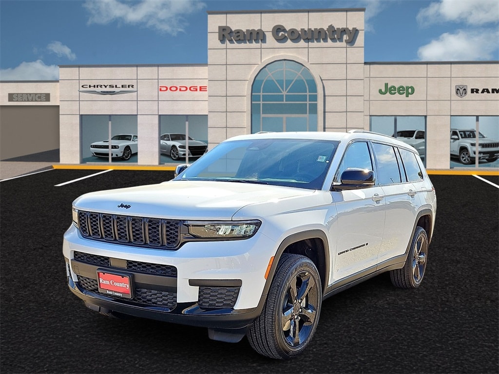 2025 Jeep Grand Cherokee L Altitude's photo