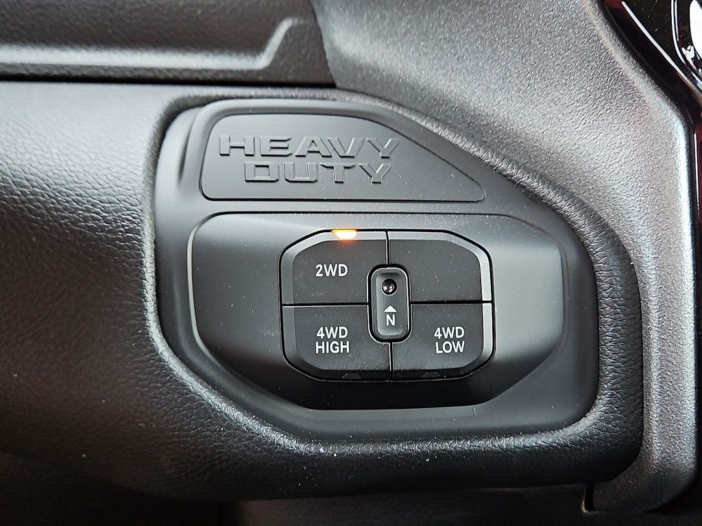 2025 RAM 2500 Tradesman - Photo 17