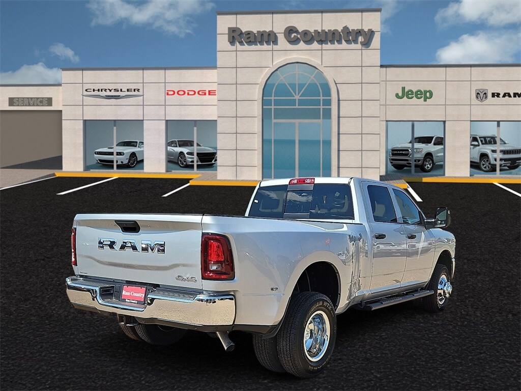 2026 Ram 3500 Tradesman photo 3