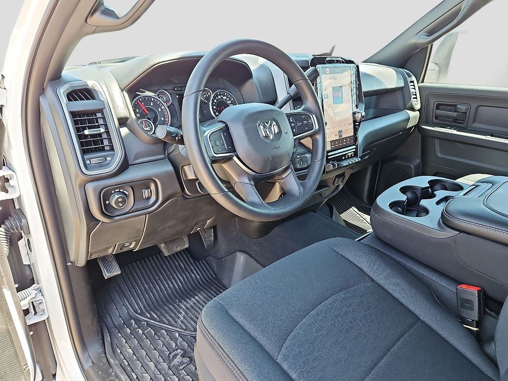 2025 RAM 2500 Tradesman - Photo 12