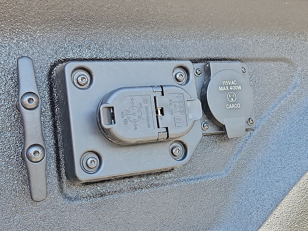2025 RAM 2500 Tradesman - Photo 8