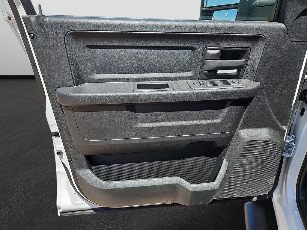 2025 RAM 2500 Tradesman - Photo 13