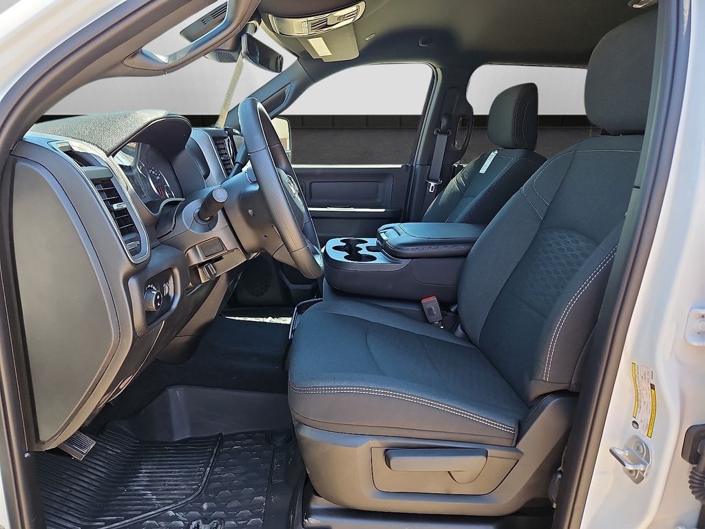 2025 RAM 2500 Tradesman - Photo 11