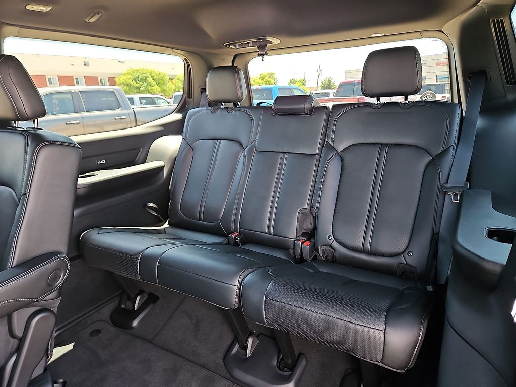2025 Jeep Wagoneer Series II - Photo 8