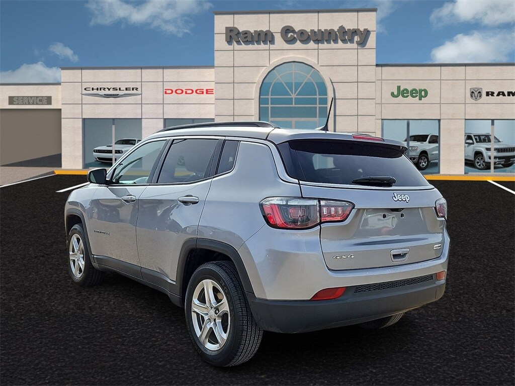 Used 2024 Jeep Compass Latitude SUV