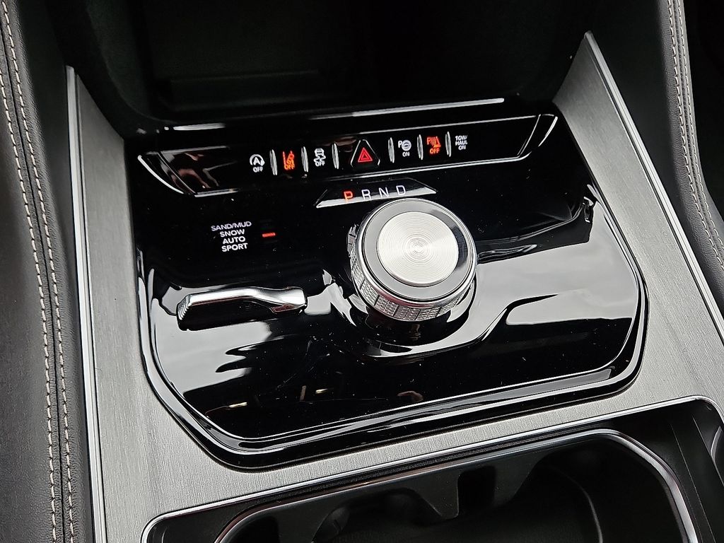 2025 Jeep Wagoneer Series I - Photo 15