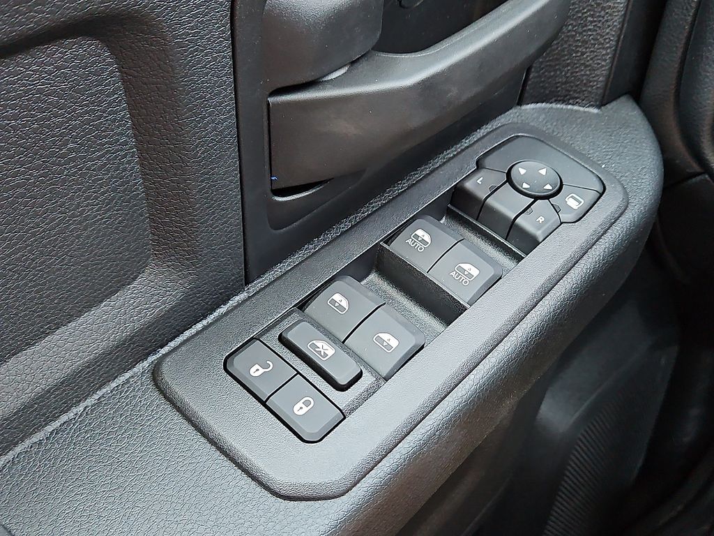 2025 RAM 2500 Tradesman - Photo 14