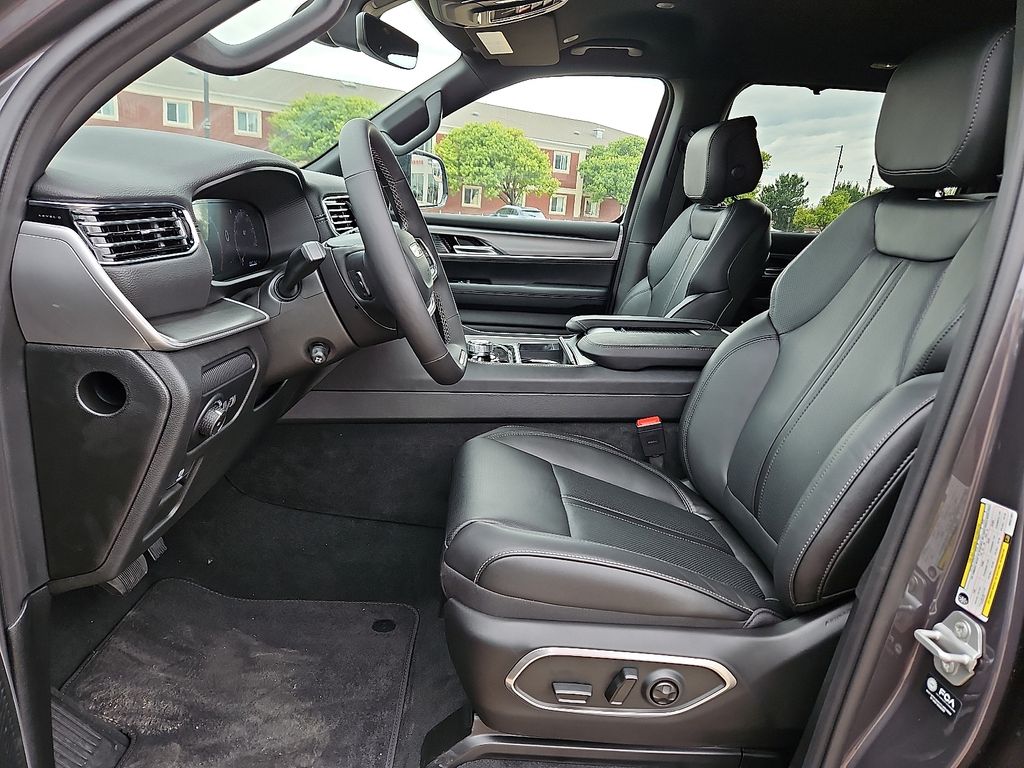 2025 Jeep Wagoneer Series I - Photo 10