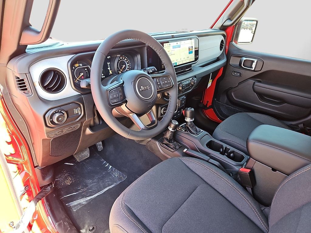 2025 Jeep Wrangler 4-Door Willys - Photo 11