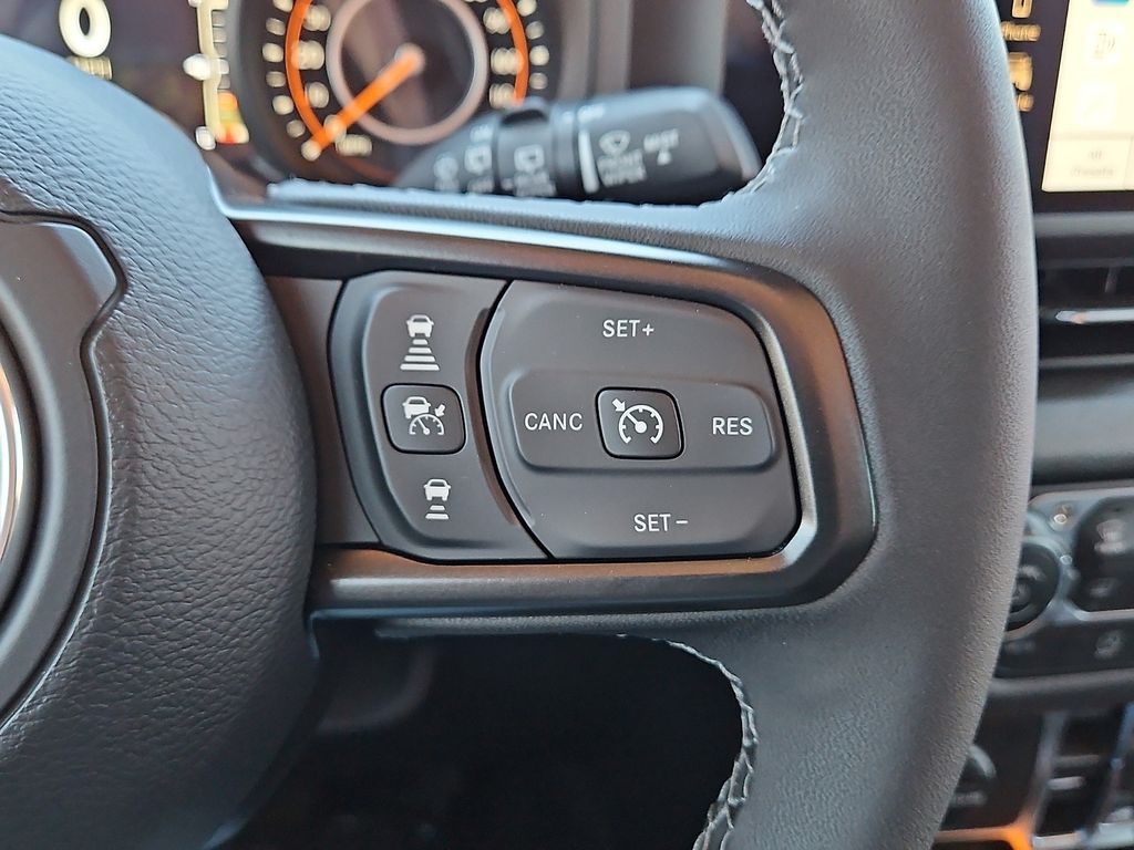 2025 Jeep Wrangler 4-Door Willys - Photo 18