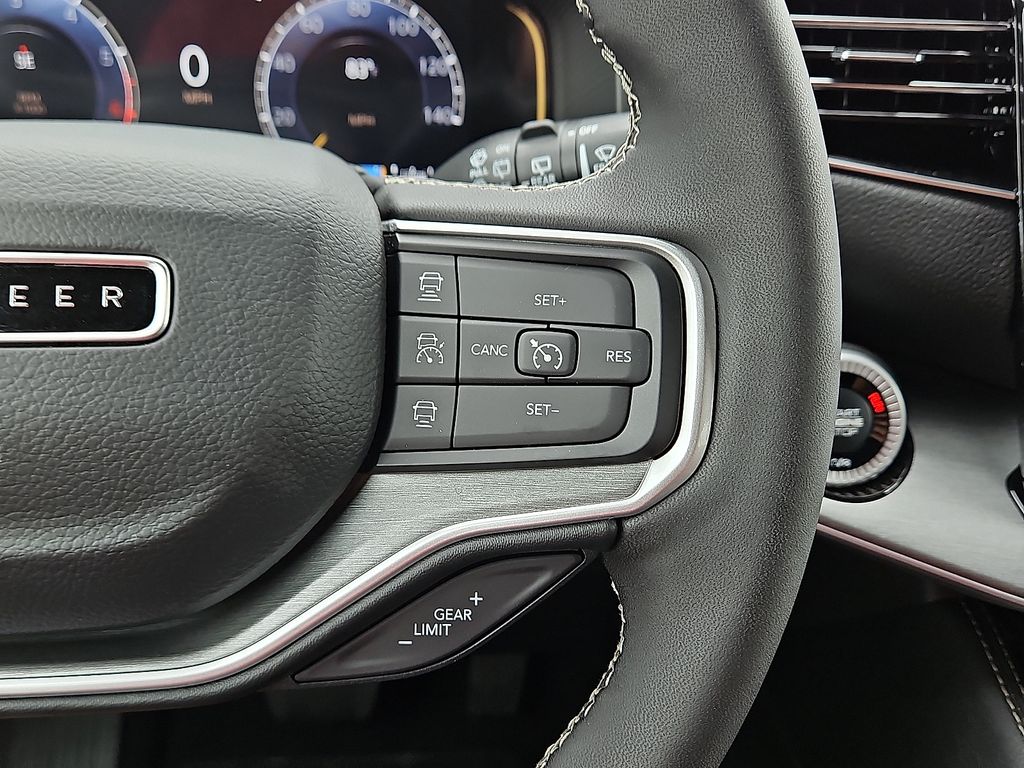 2025 Jeep Wagoneer Series I - Photo 18