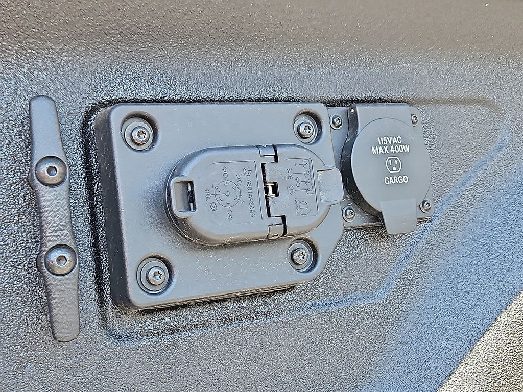 2025 RAM 2500 Tradesman - Photo 8