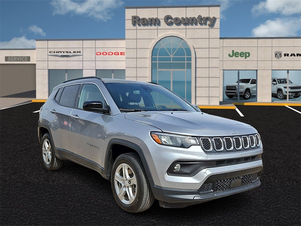 Used 2024 Jeep Compass Latitude SUV