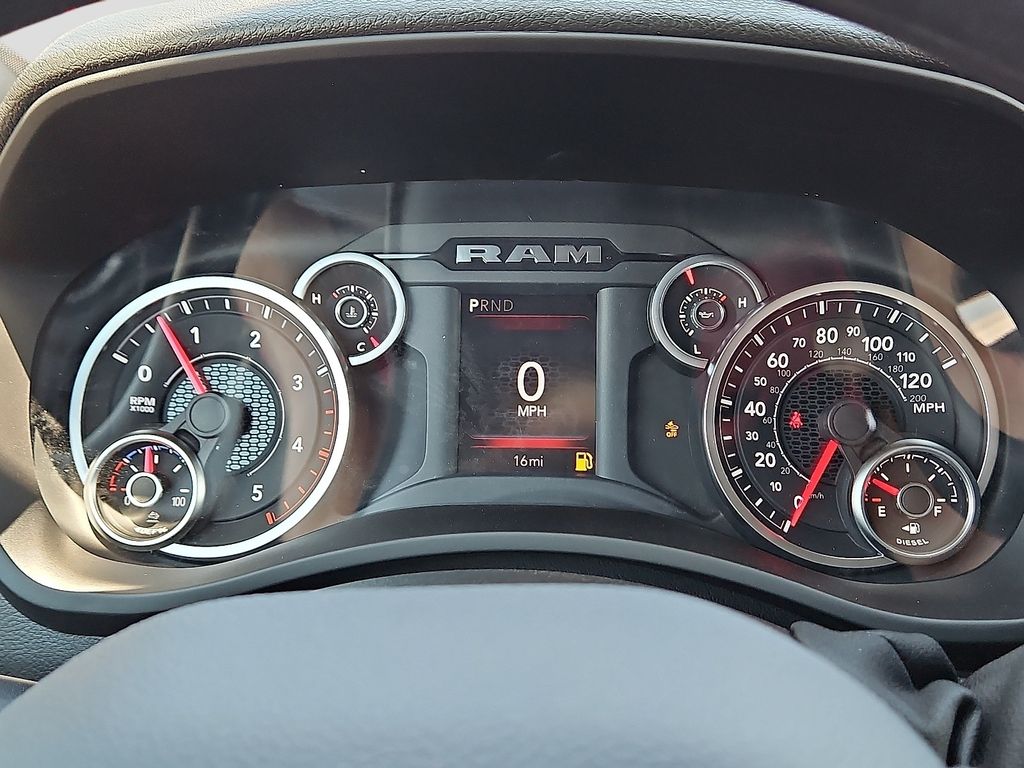 2025 RAM 2500 Tradesman - Photo 20