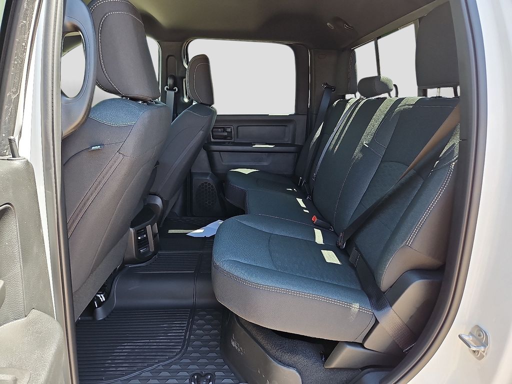 2025 RAM 2500 Tradesman - Photo 10