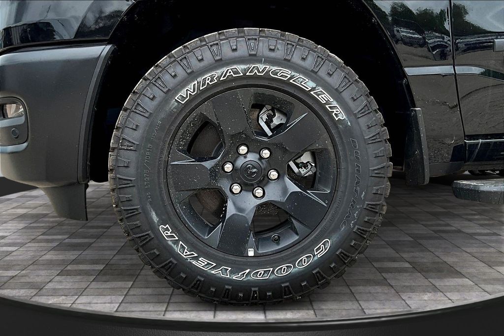 2026 RAM 1500 Warlock - Photo 14