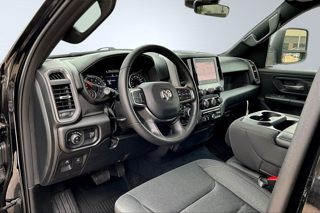 2026 RAM 1500 Warlock - Photo 8