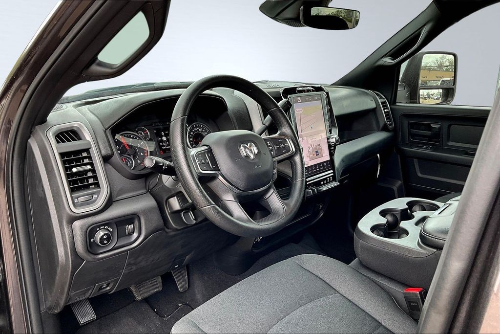 2025 RAM 2500 Tradesman - Photo 8