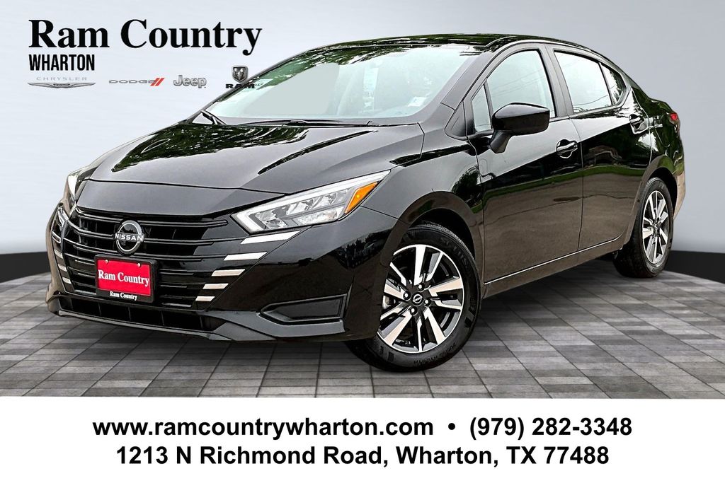 2025 Nissan Versa 1.6 SV CVT's photo