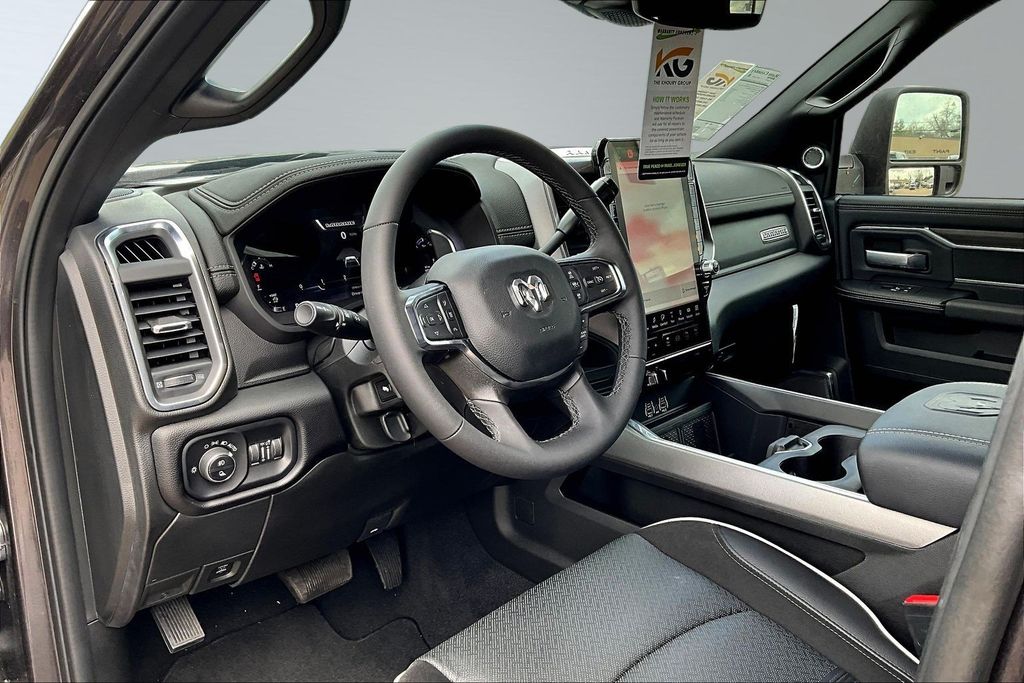 2025 RAM 2500 Laramie - Photo 10
