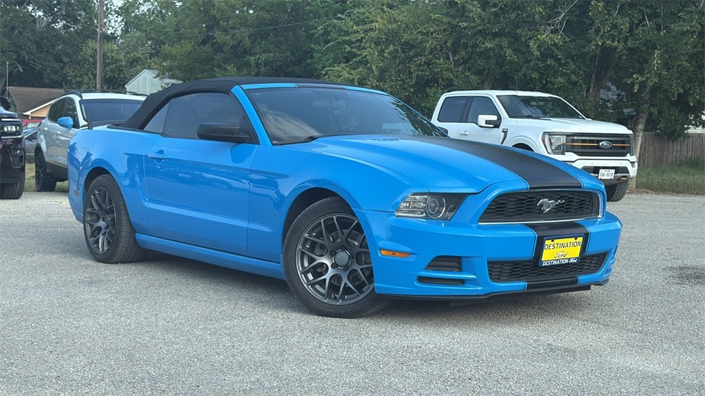 Used 2014 Ford Mustang V6 with VIN 1ZVBP8EM9E5238399 for sale in Wharton, TX